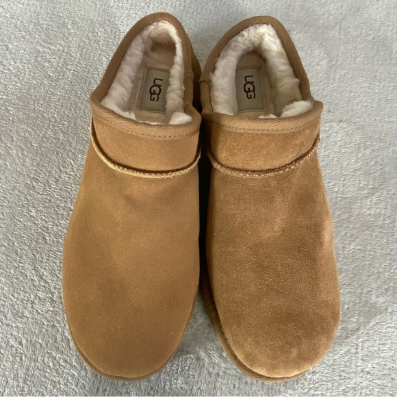 UGG Classic Slipper Shoes Womens Size 11 Chestnut Suede Shearling Slip On Clog - Picture 7 of 11